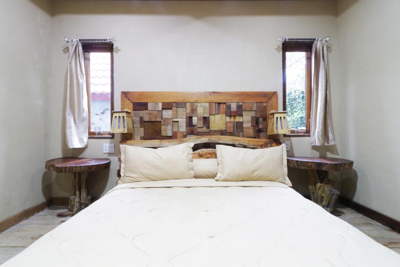 อัลลอยนา คันทรี คอตเทจ Hotel เบอราสตากี ภายนอก รูปภาพ